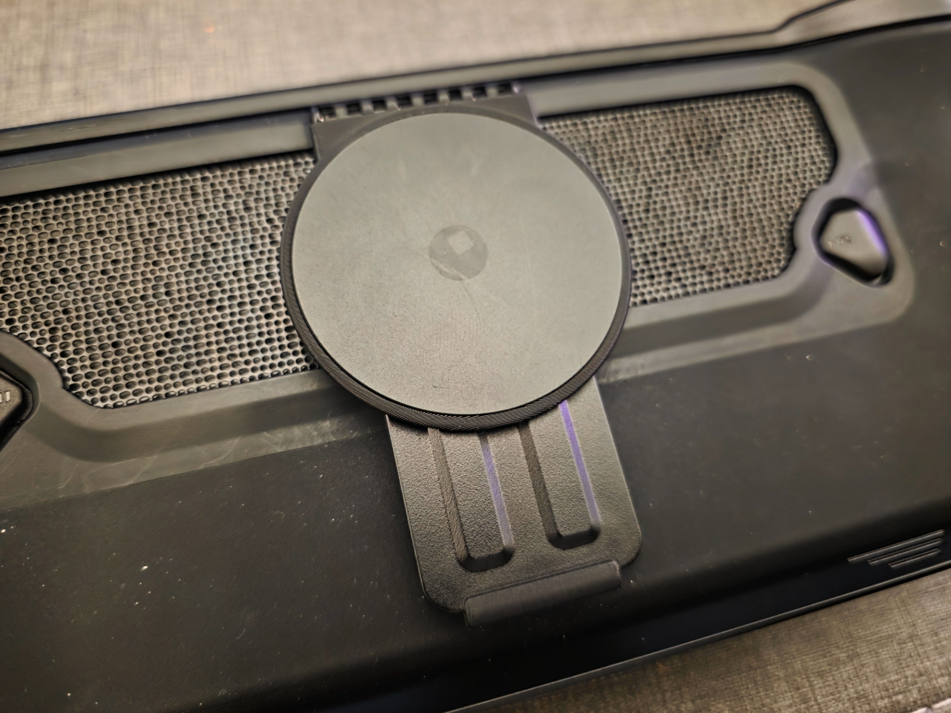 ROG Ally Killswitch Magsafe adapter