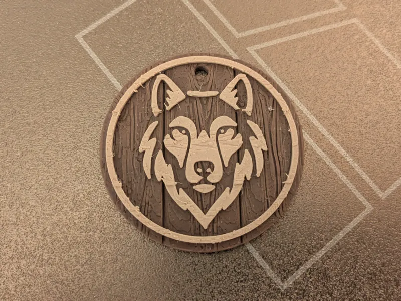 Wolf Head Keychain –Wood-Style Texture