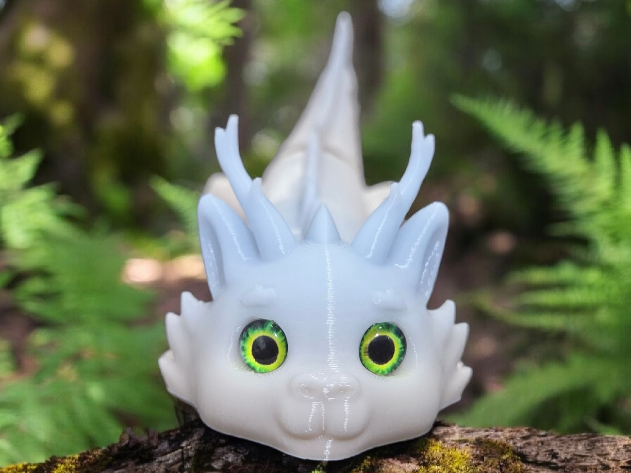 Articulated Forest Dragon - glass eye compatible