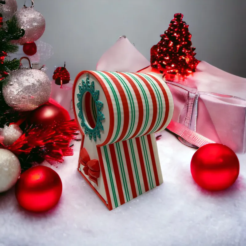 Christmas Holiday Birdhouse Bird House - Keyhole Shape
