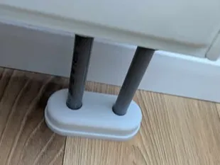 Radiator pipe cover