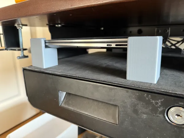 Rehausseurs d'angle pour ordinateur portable