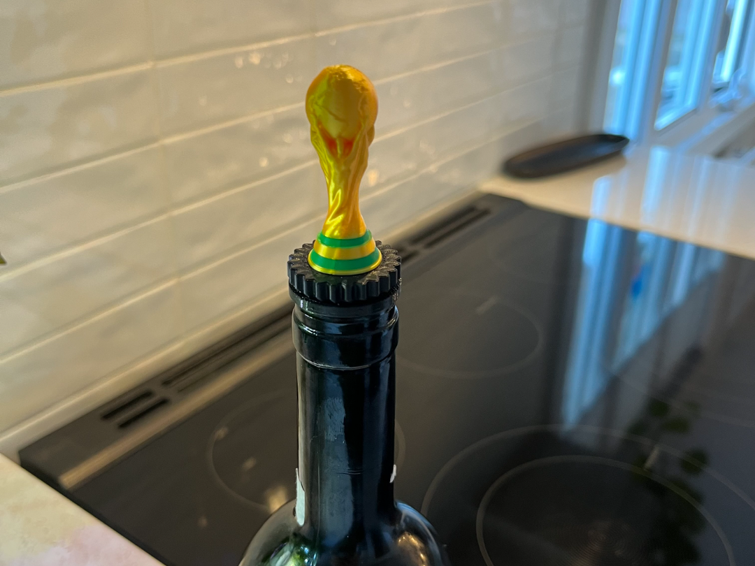 Customizable Wine Stopper – World Cup Trophy 