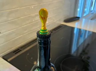 Customizable Wine Stopper – World Cup Trophy