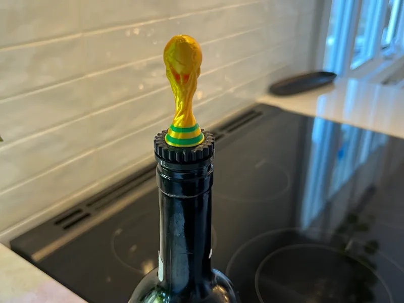 Customizable Wine Stopper – World Cup Trophy 