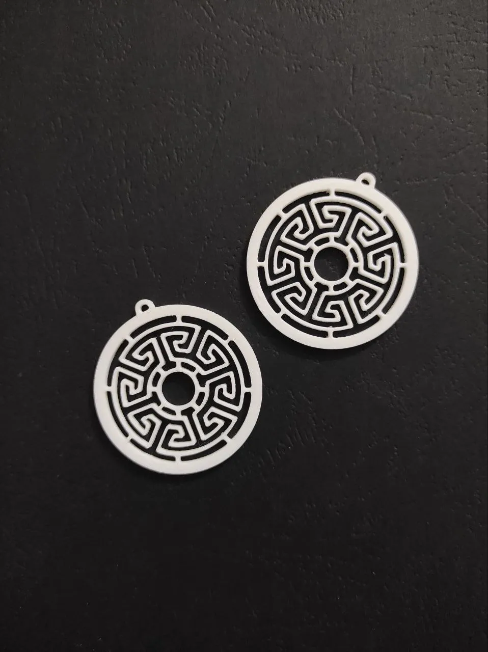 Labyrinth Whispers – Earrings view 2