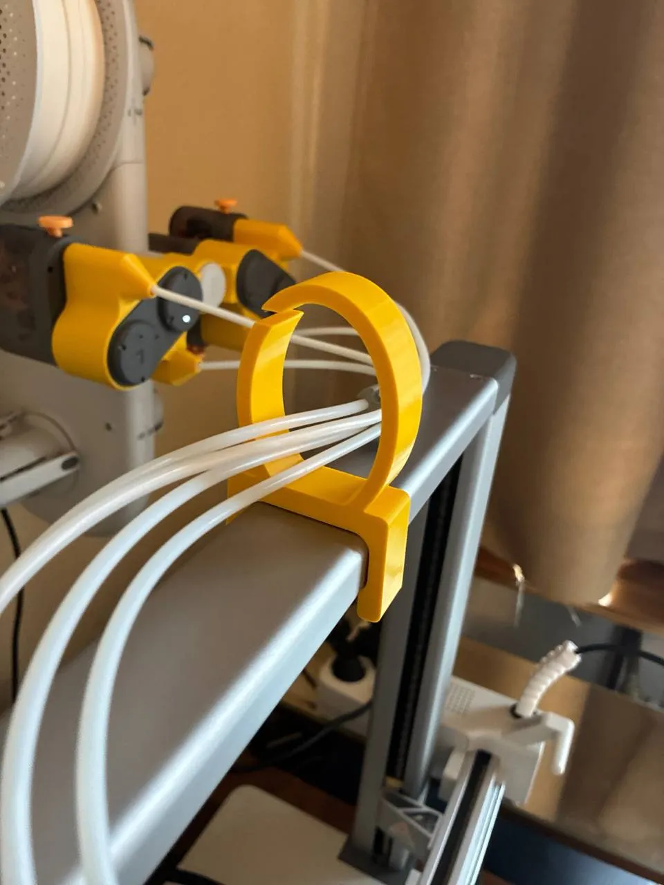 Vertical PTFE tube guide A1 - Free 3D Print Model - MakerWorld