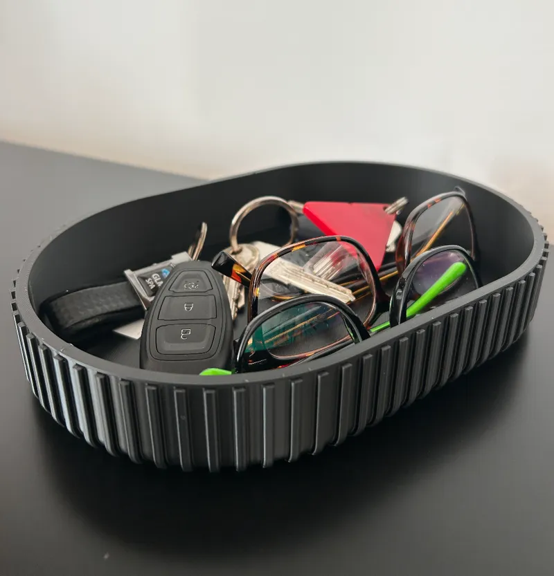 poly low tray