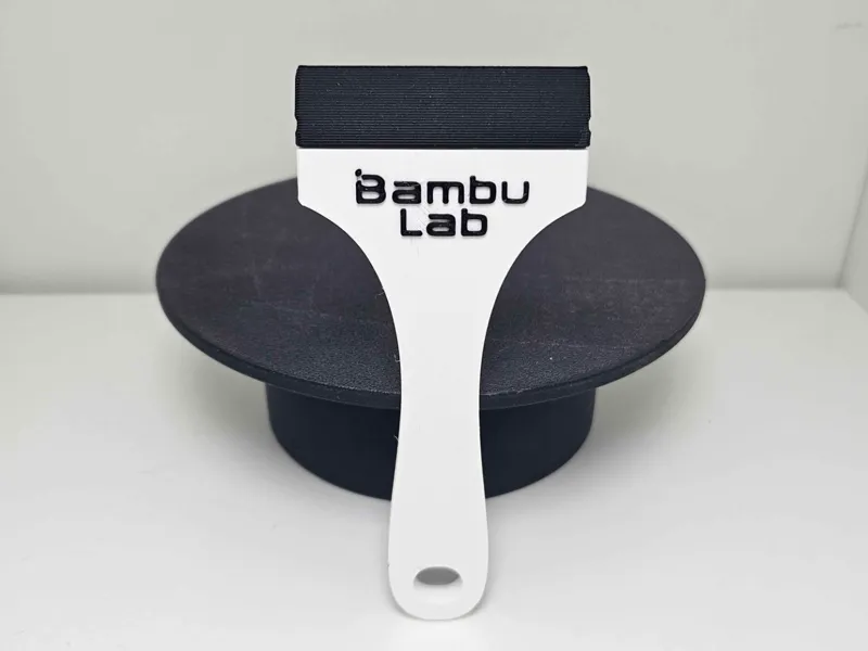 bed scraper with swapable blade!