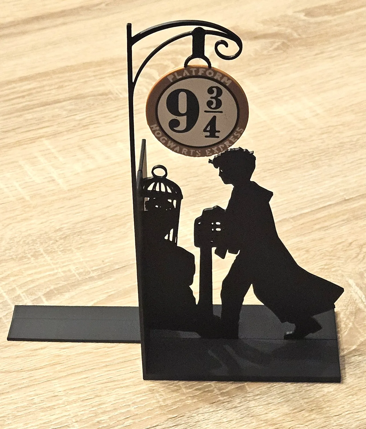 Bookend inspired Harry Potter Platform 9 3/4 NOCOM view 2