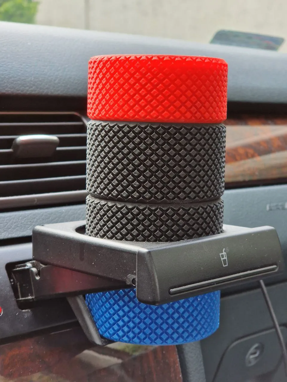 Nintendo Switch Cup Holder Cartridge Case System by MakerWorld