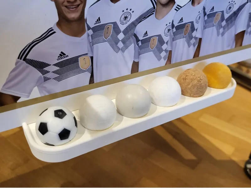 Tischfußball Kicker Ballhalter