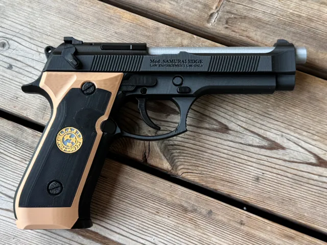 Resident Evil – Beretta 92F Samurai Edge