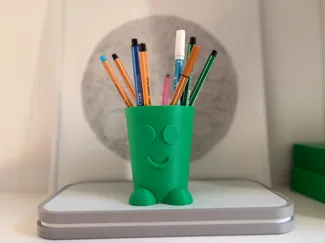 My little deskfriend