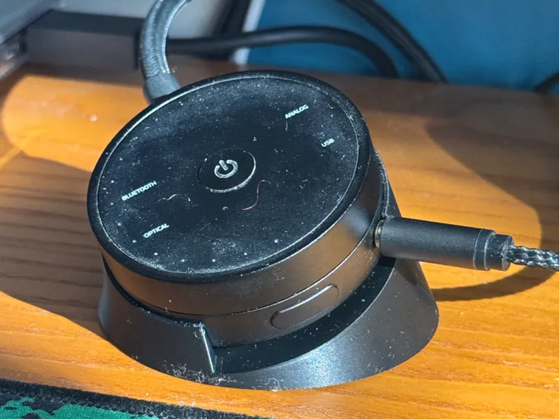 Razer Nommo Pro controller stand
