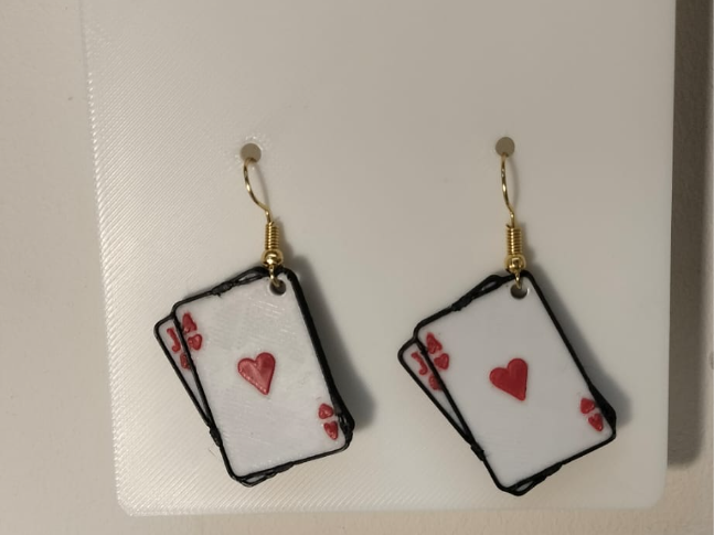 Pendientes cartas de póker corazones