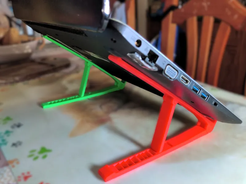 Base/Soporte Ajustable para Laptop 12/16 Pulgadas