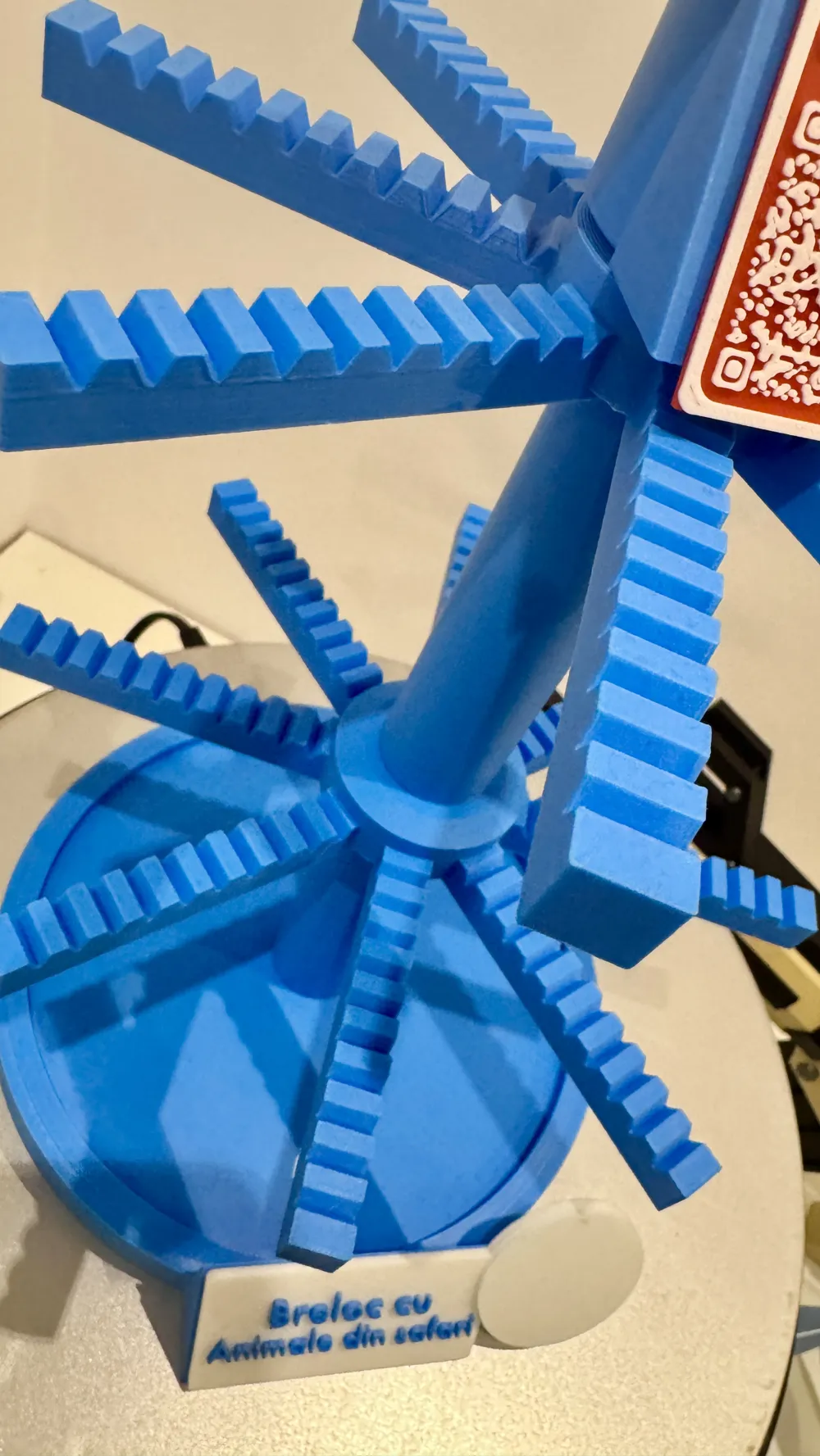 Rotating Commercial Display Stand - Keychain Rack - Free 3D Print Model ...