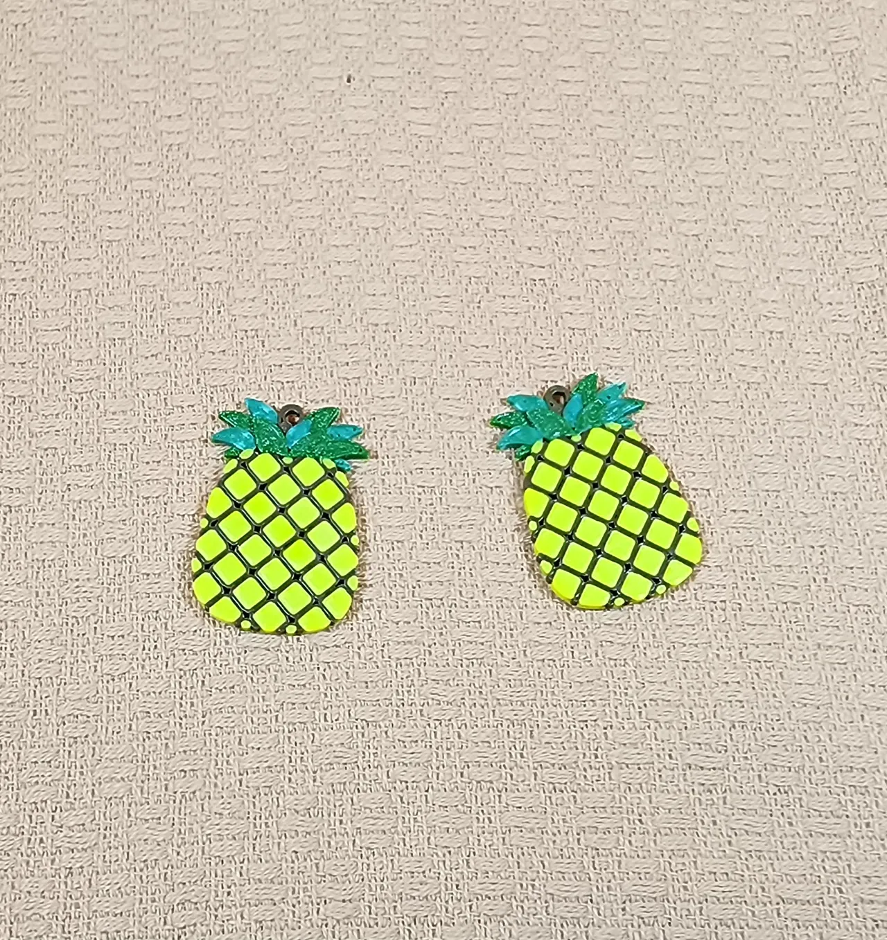 Pineapple Earrings Commercial Use view 3