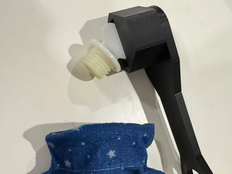 HOT-WATER BOTTLE WRENCH