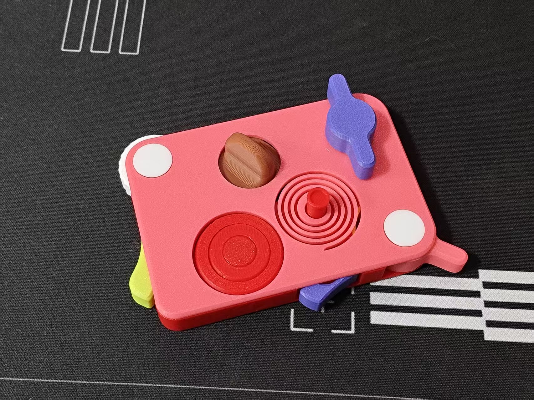 Miniatura 4 do modelo 3D EDC爽歪歪解压玩具八件套-V3