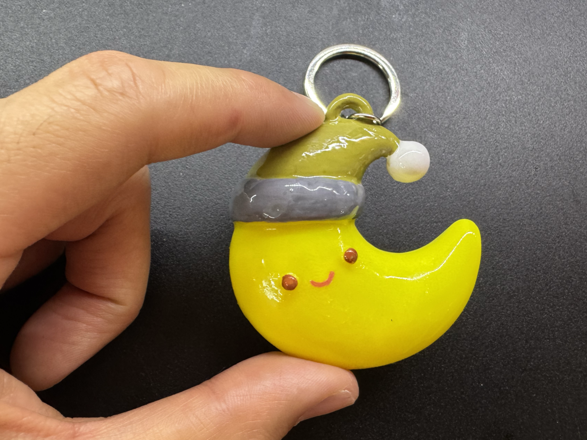 Crescent Moon & Nightcap Keychain (Support-Free)