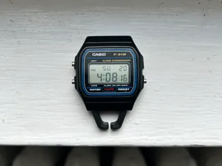 CASIO F-91W Pocket Clip Mod