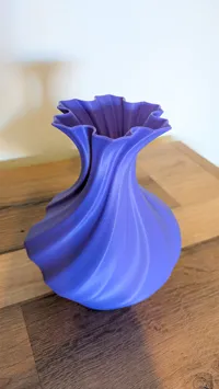 Vase Wave aux courbes ondulantes — photo 6