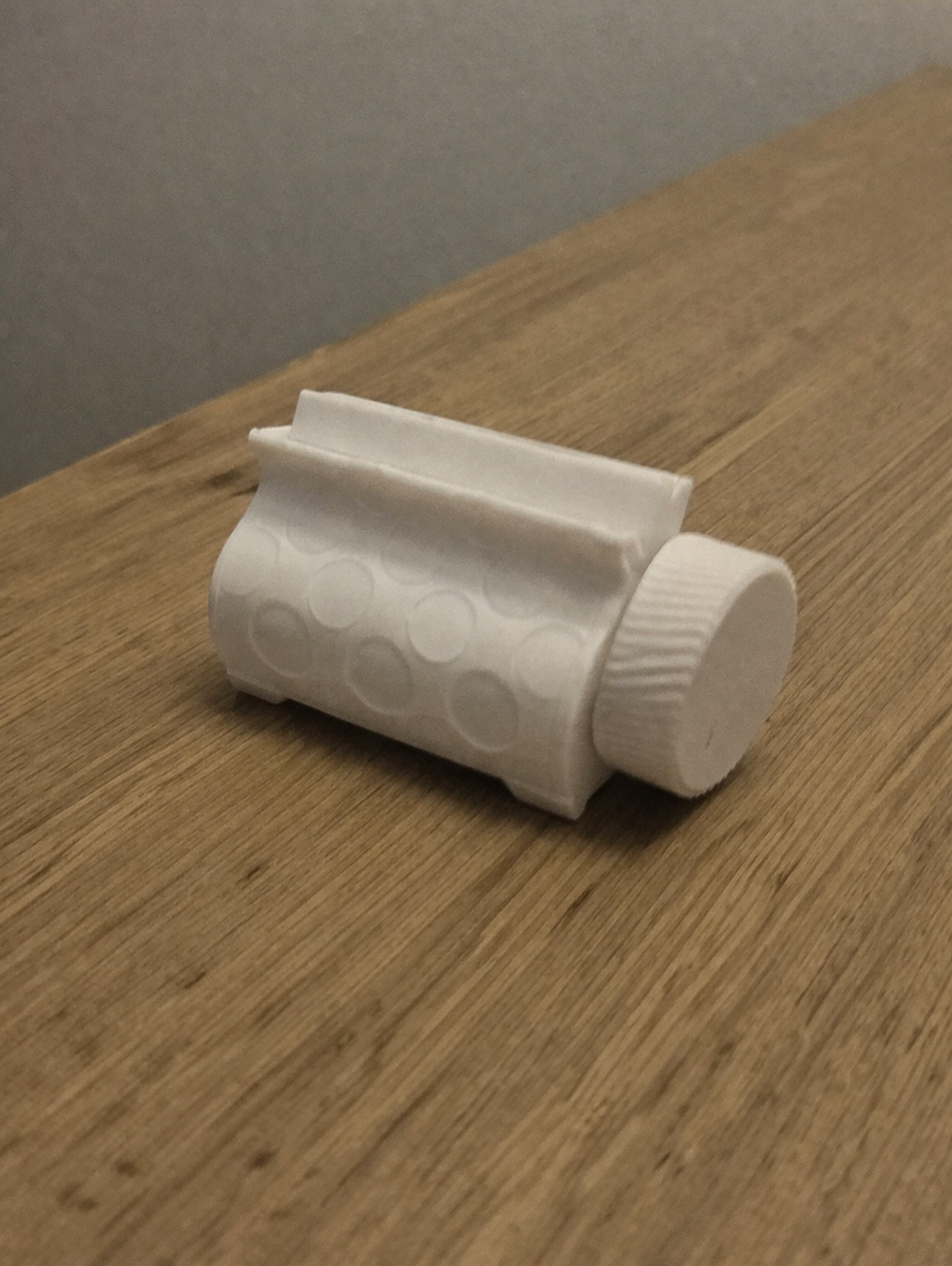 Miniatura 5 do modelo 3D Toothpaste Squeezer- External Gear