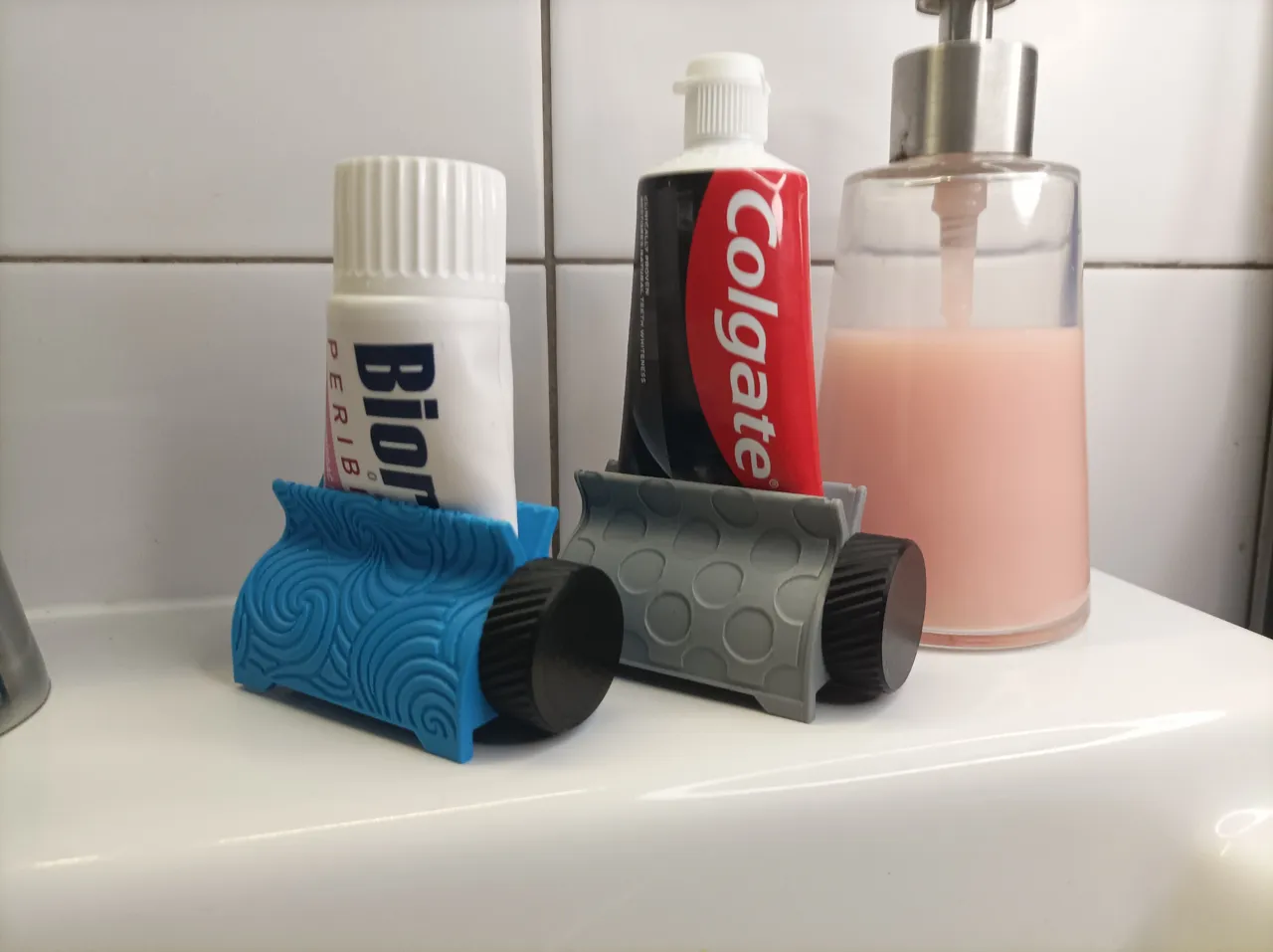 Toothpaste Squeezer- External Gear view 3