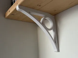 Shelf bracket with hiden screws