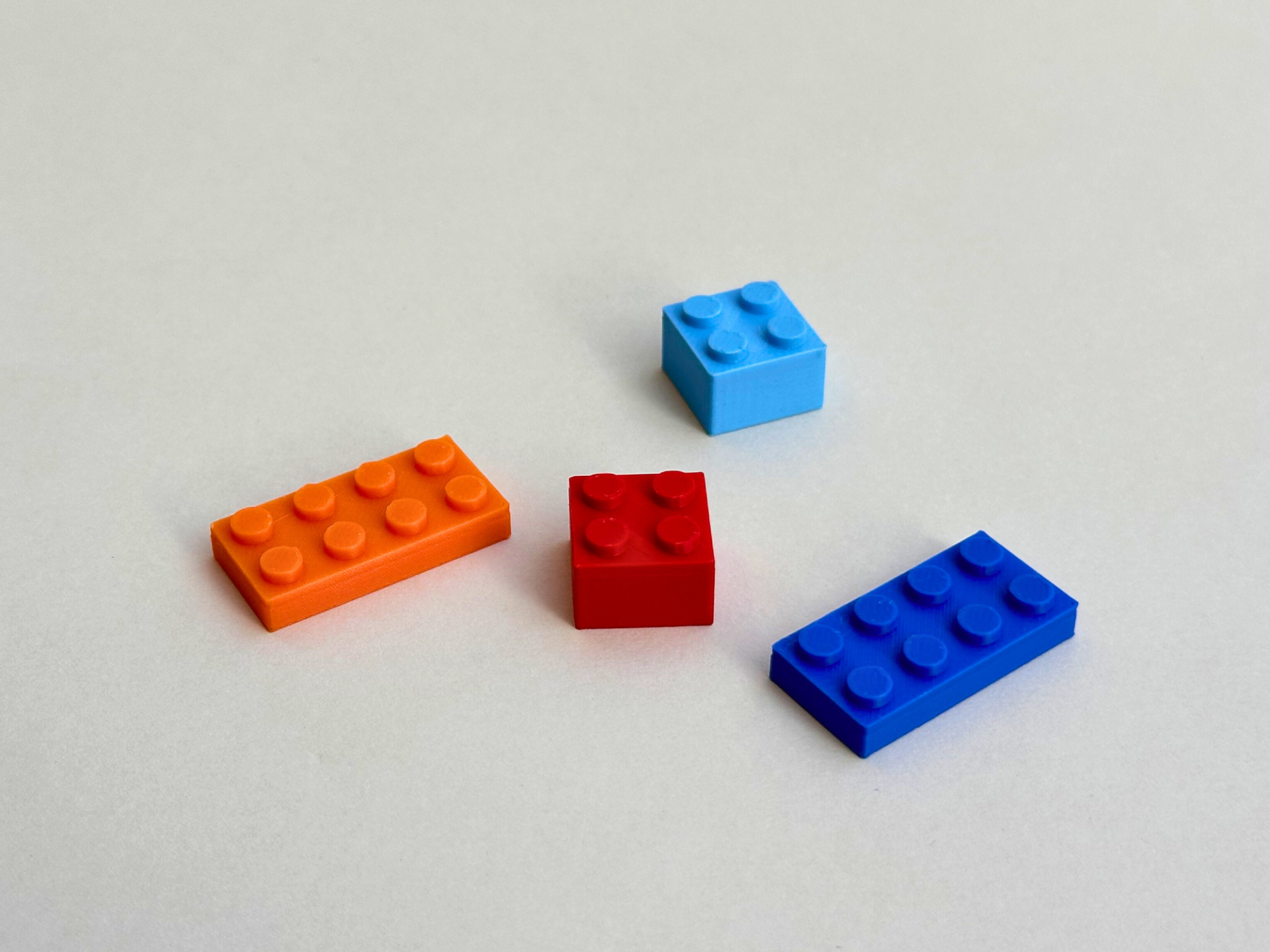Classic Compatible Brick – 2x2 & 2x4 (1:1 Scale)