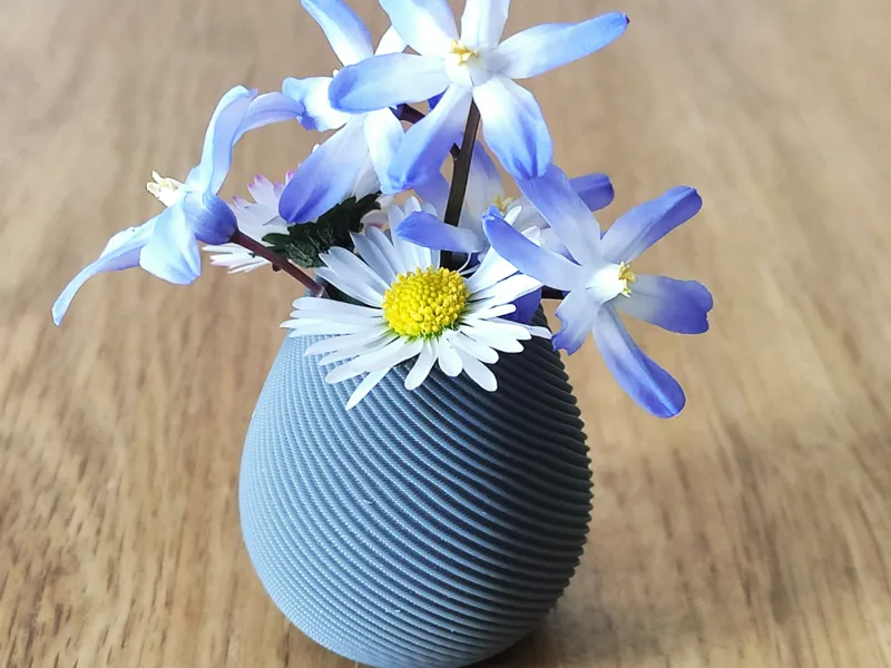 Mini Vase – Tiny Ribbed Flower Vase for Desk Decor