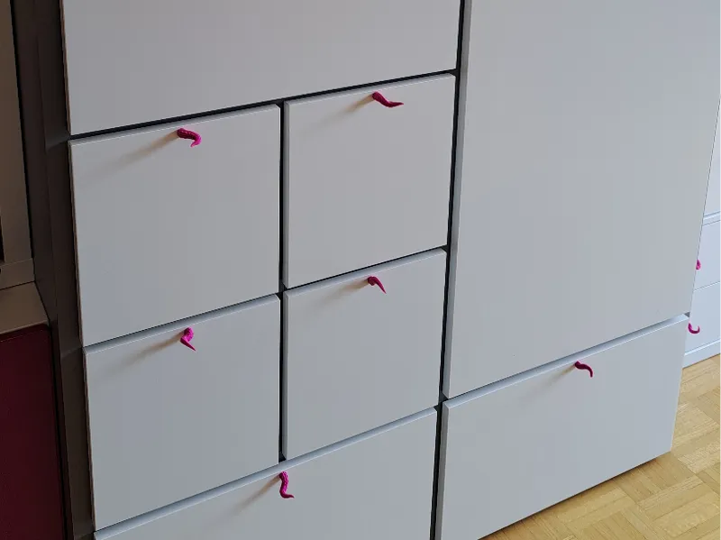 Tentakel Griffe für Schränke und Schubladen