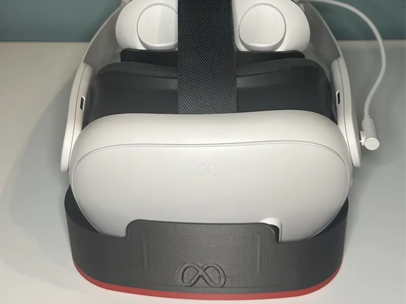 Quest 3 Stand (with Privacy, Padding)