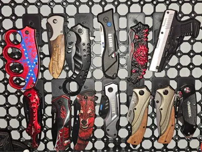 knife/pen holder
