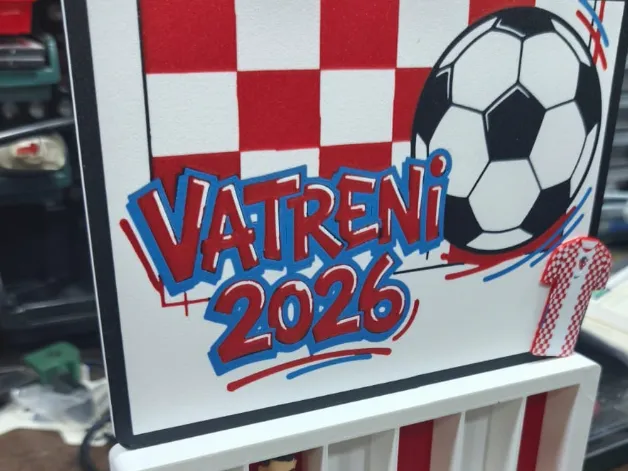 VATRENI FIGURINE STAND