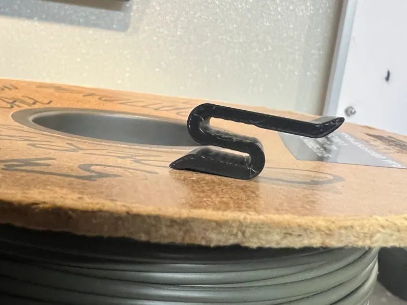 S Clip