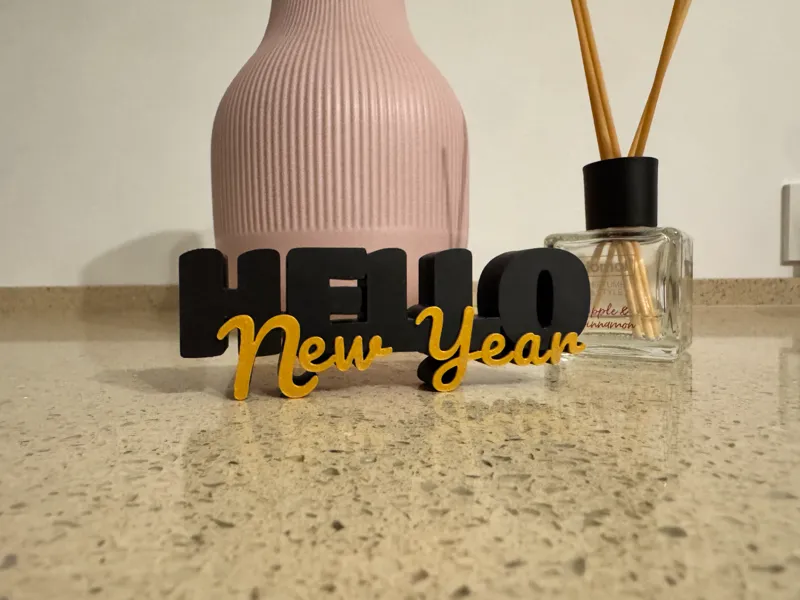 Schriftzug Hallo New Year Silvester 