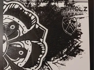 Hueforge Albumcover Kärbholz - Karma