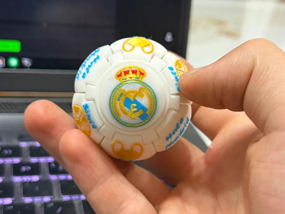 Accesorio para boquillas: Squspi Real Madrid. Referencia del modelo original.