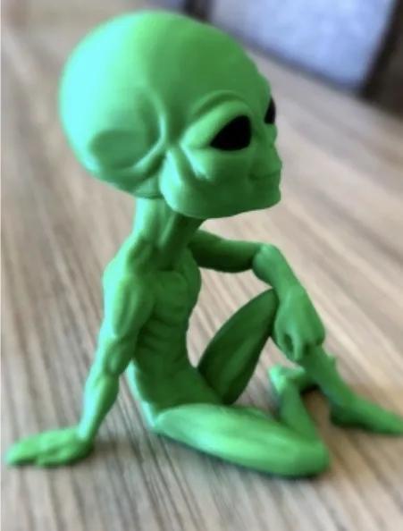 Alien Desk Model Sitting Alien Desk Figurine Easy Print No Supports - Free 3D Print ...
