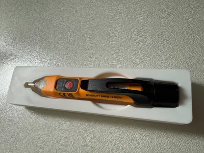 Gridfinity Klein voltage tester NCVT1XT
