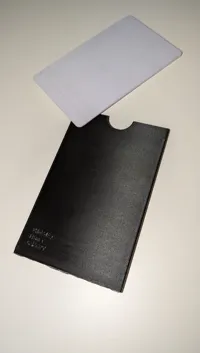 Étui pour carte d'identité et carte bancaire — photo 2