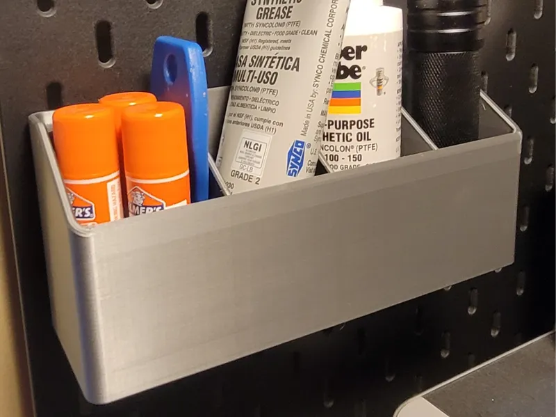 Skadis Utilty and Superlube Holder
