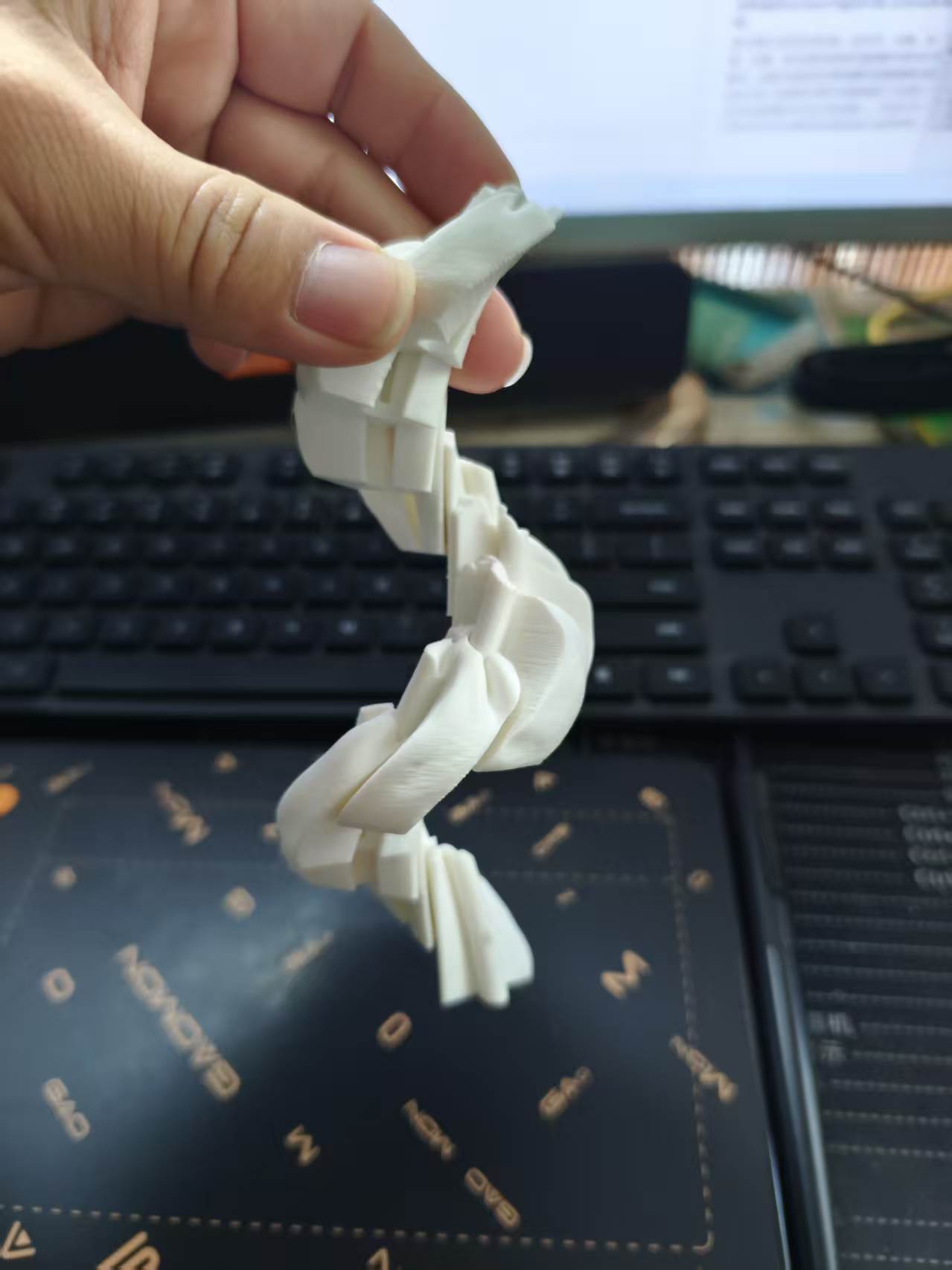 Miniatura 2 do modelo 3D 解压包子，变形