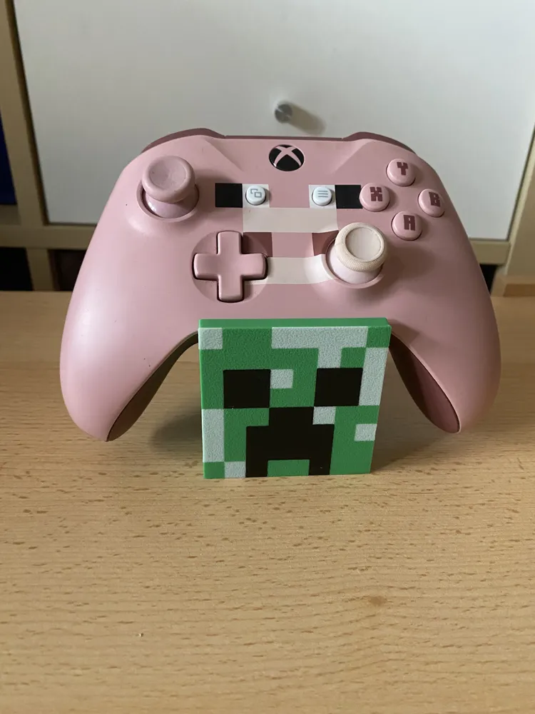 minecraft-creeper-xbox-one-controller-stand-by-panddda-makerworld