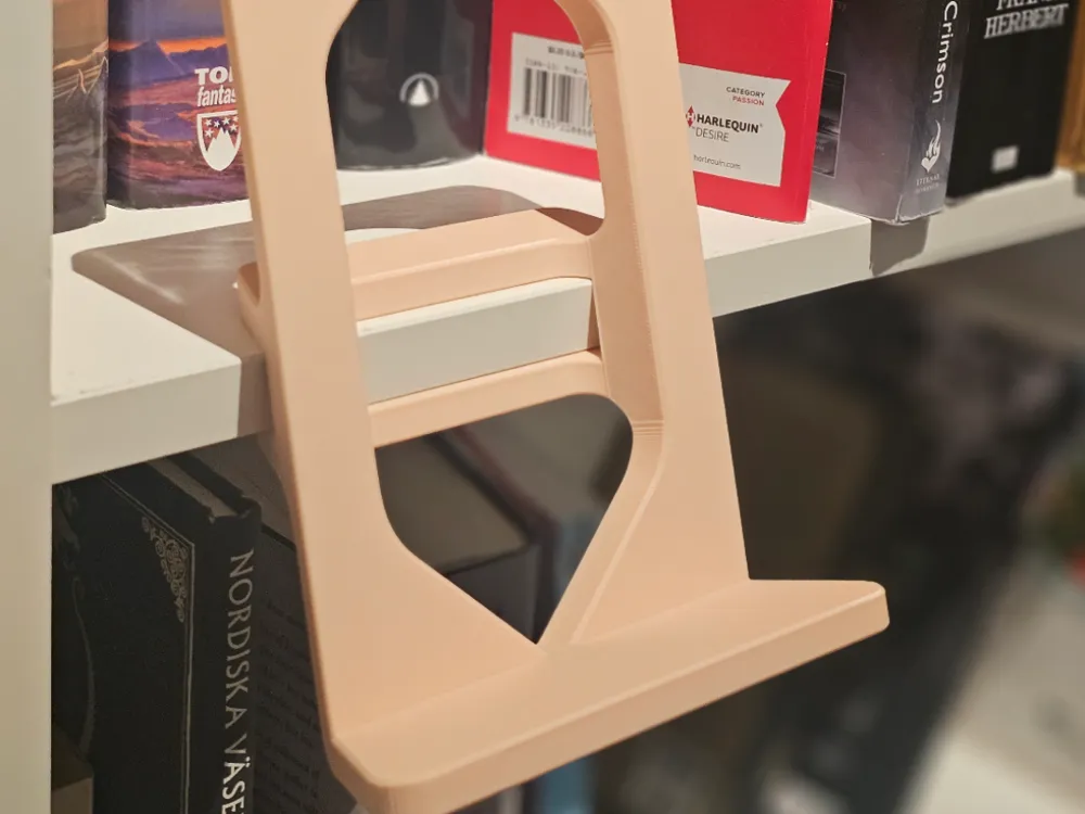 Estante o repisa: No Supports - Ikea Billy bookshelf display. Referencia del modelo original.