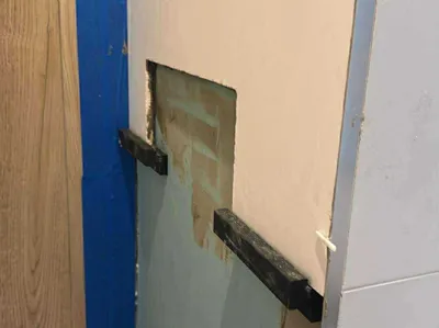 Support for laying tiles