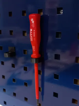 ScrewdriverHolder